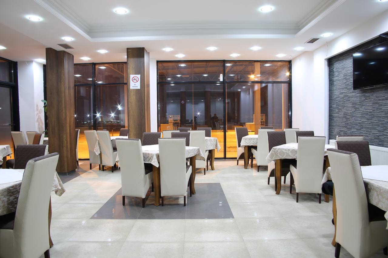Hotel Rio Πρίστινα Εξωτερικό φωτογραφία