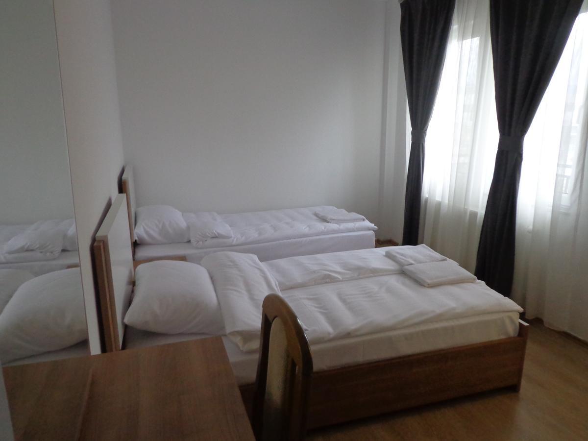 Hotel Rio Πρίστινα Εξωτερικό φωτογραφία