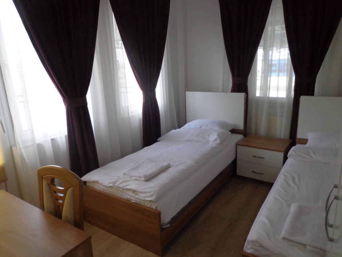 Hotel Rio Πρίστινα Εξωτερικό φωτογραφία