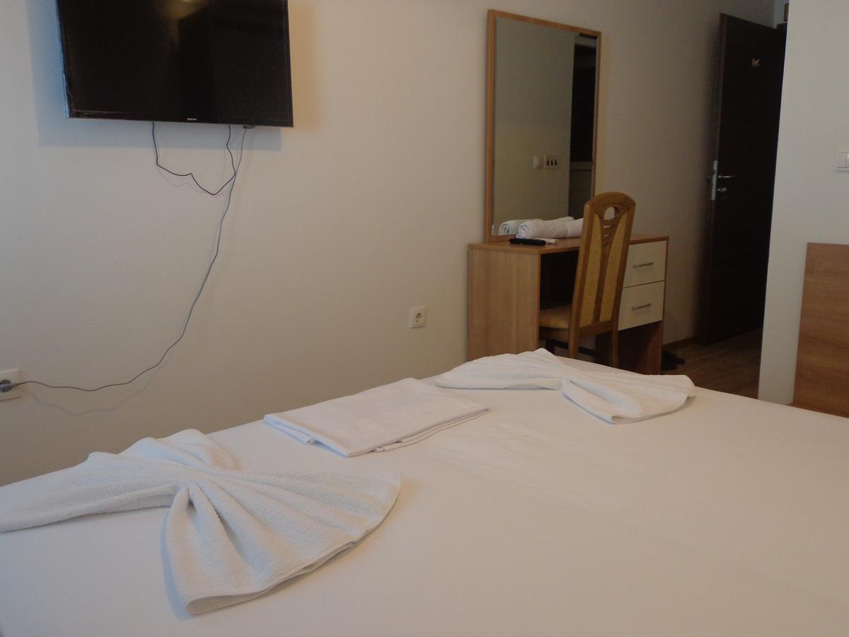 Hotel Rio Πρίστινα Εξωτερικό φωτογραφία
