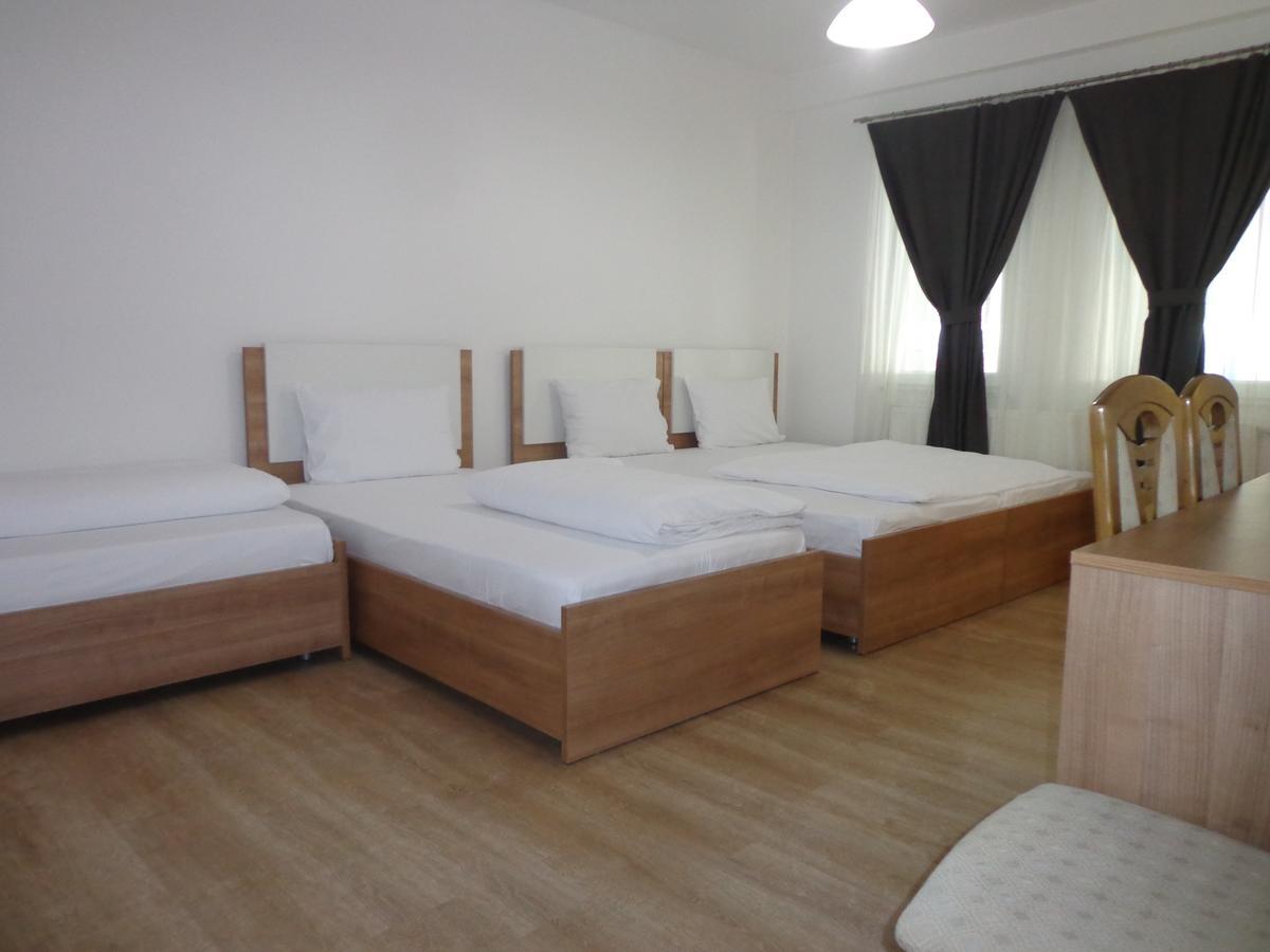 Hotel Rio Πρίστινα Εξωτερικό φωτογραφία