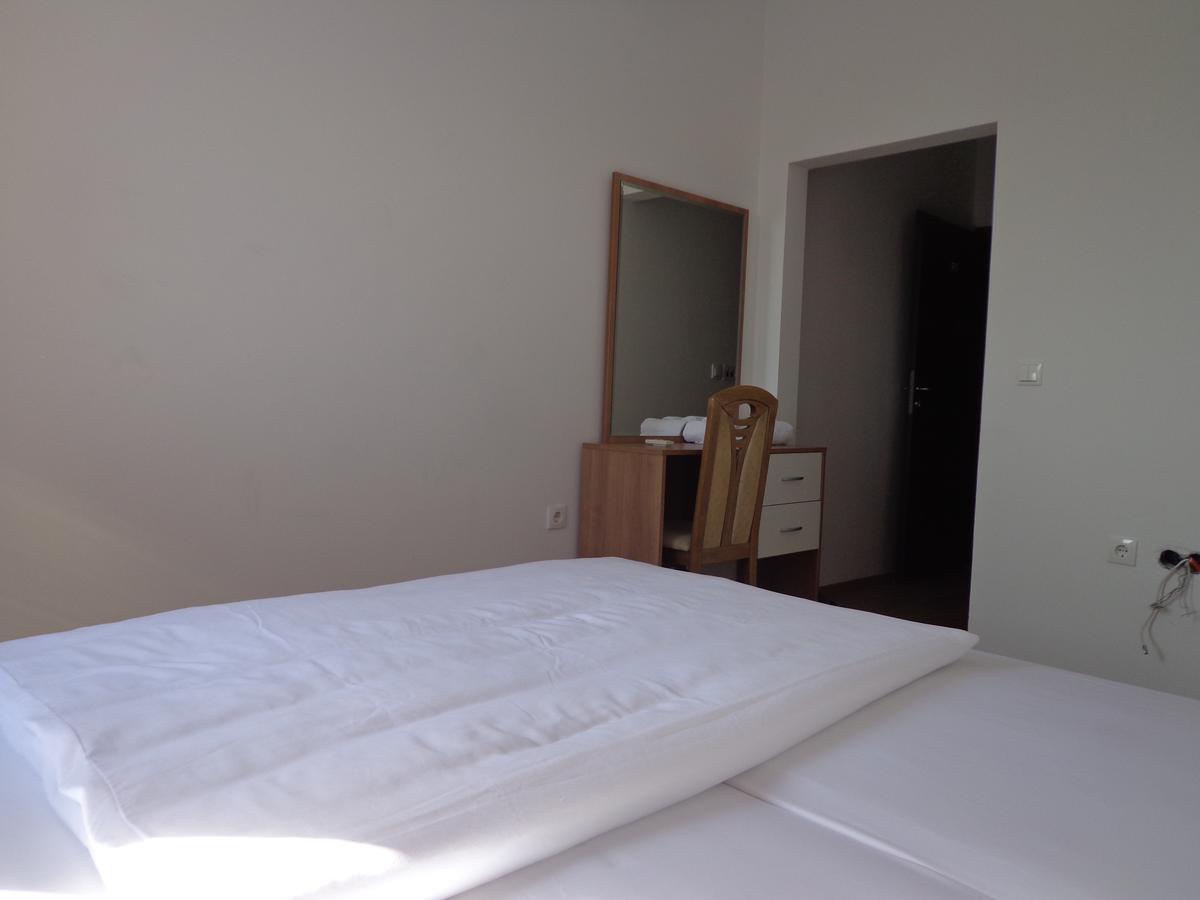 Hotel Rio Πρίστινα Εξωτερικό φωτογραφία